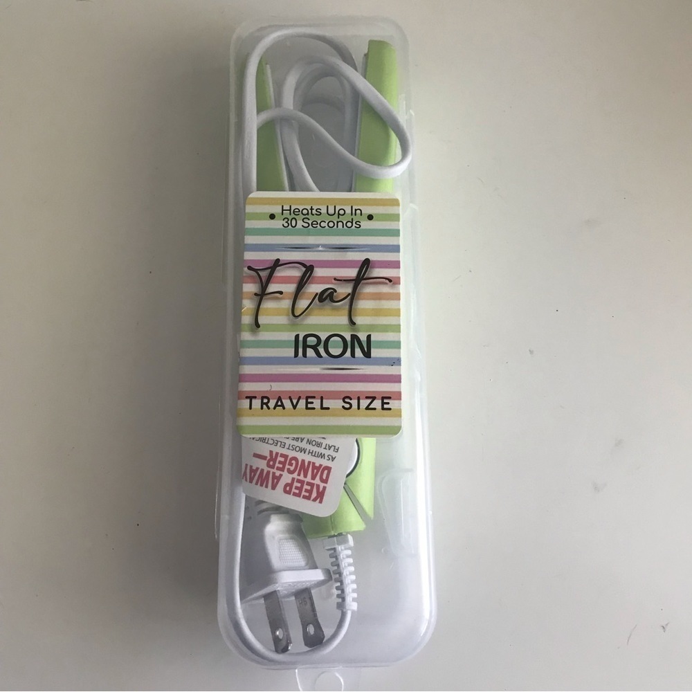 Travel Flat Iron Mini Corded in Case Heats In 30 Secs Momentum Brands - NIB